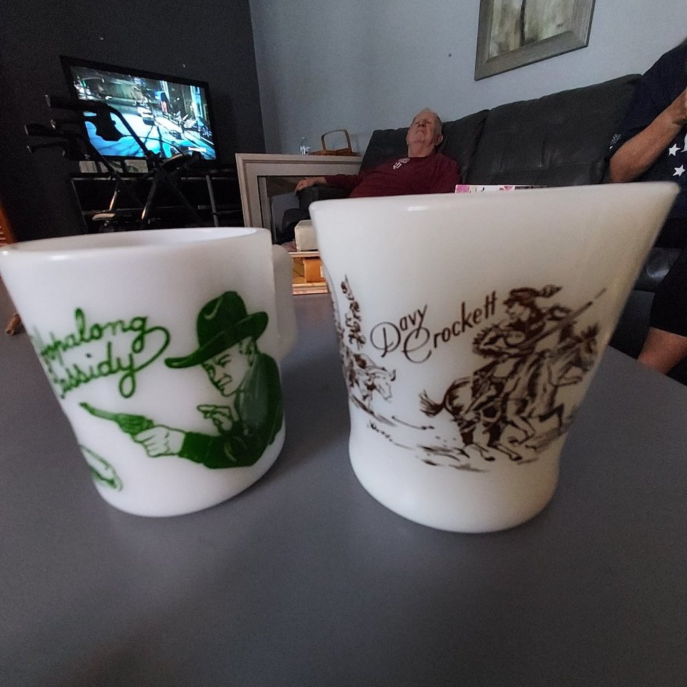 Davy Crockett & Hopalong Cassidy Mugs